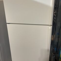 Maytag Refrigerator Top Freezer Stainless Steel 18cf 