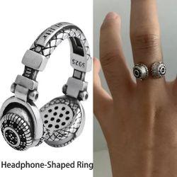 Ring Shaped Like Headphones 