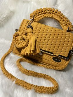 Bolsa De Mano, Color Mostaza
