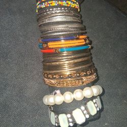 32 Vintage Bangels & Bracelets