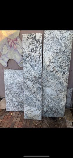 Tres Piesas de Granito