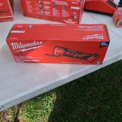 Milwaukee Multitool 