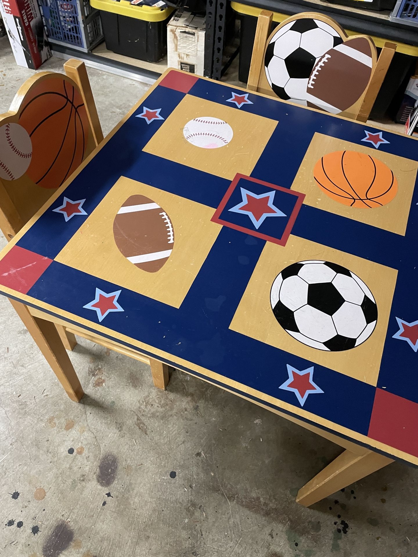 Kids Table and 2 chairs