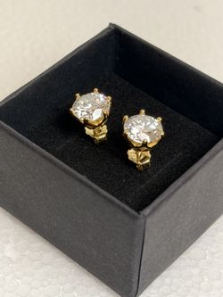 VVS1 Moissanite gold Stud Earrings