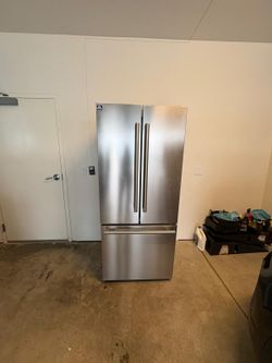 Refrigerador-congelador Modelo FFFFD1974-31SB