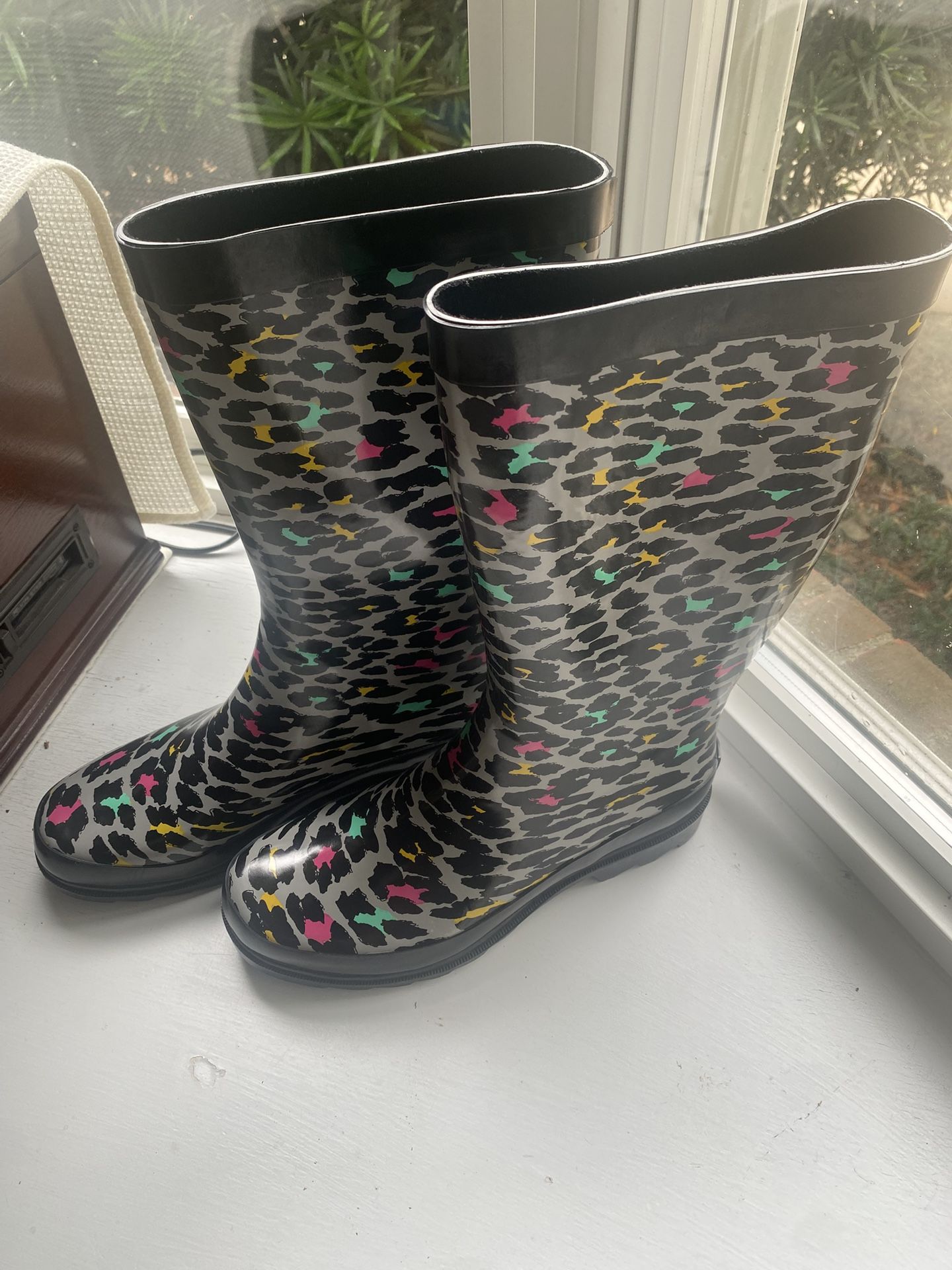 Women’s 8M Sugar Leopard Multi Colored Slip-on Waterproof Rain/Farm Boots - Compare @$65