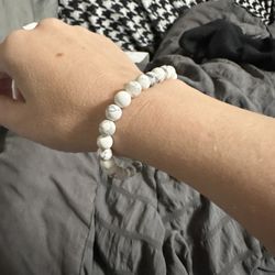 Howlite Beaded Bracelet 