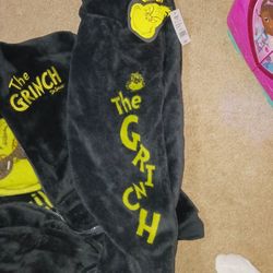 NWT Grinch 2 PC Plush Jogger Outfit Med  Hard To Find Bundle With More 