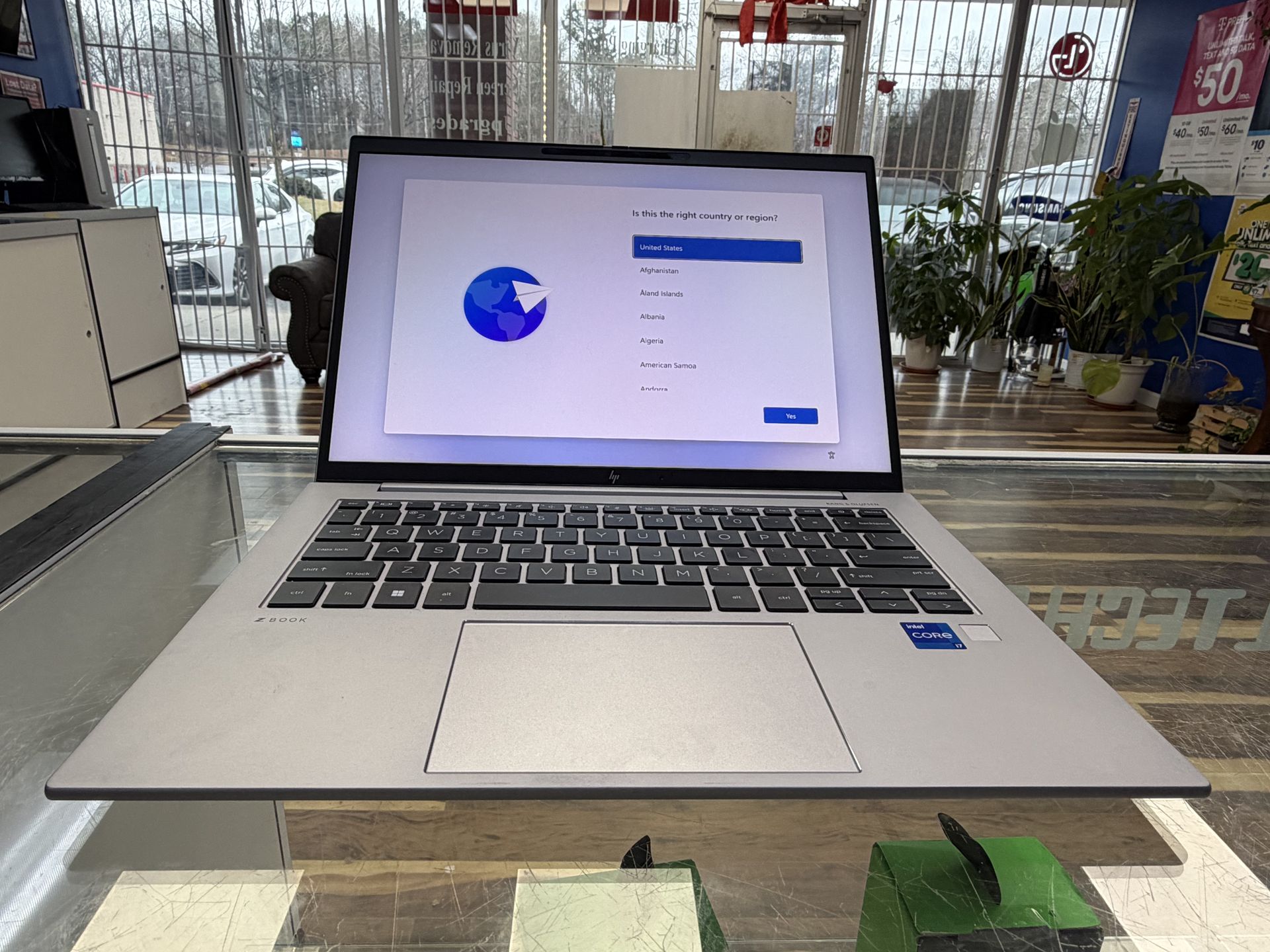 Hp Zbook firefly 14 - 32gb - 1tb - i7-13th Gen (nvidia)