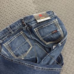 New Ariats Fr M4 38x32 90