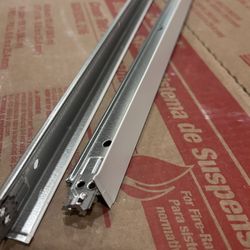 USG Ceiling Cross-Tee 15/16 in x 2 Ft, Case Of 60