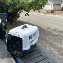 Small Dog Cat Rabbit Bunny Kennel Crate Carrier Like New 24" L by 14” W by 14” H 