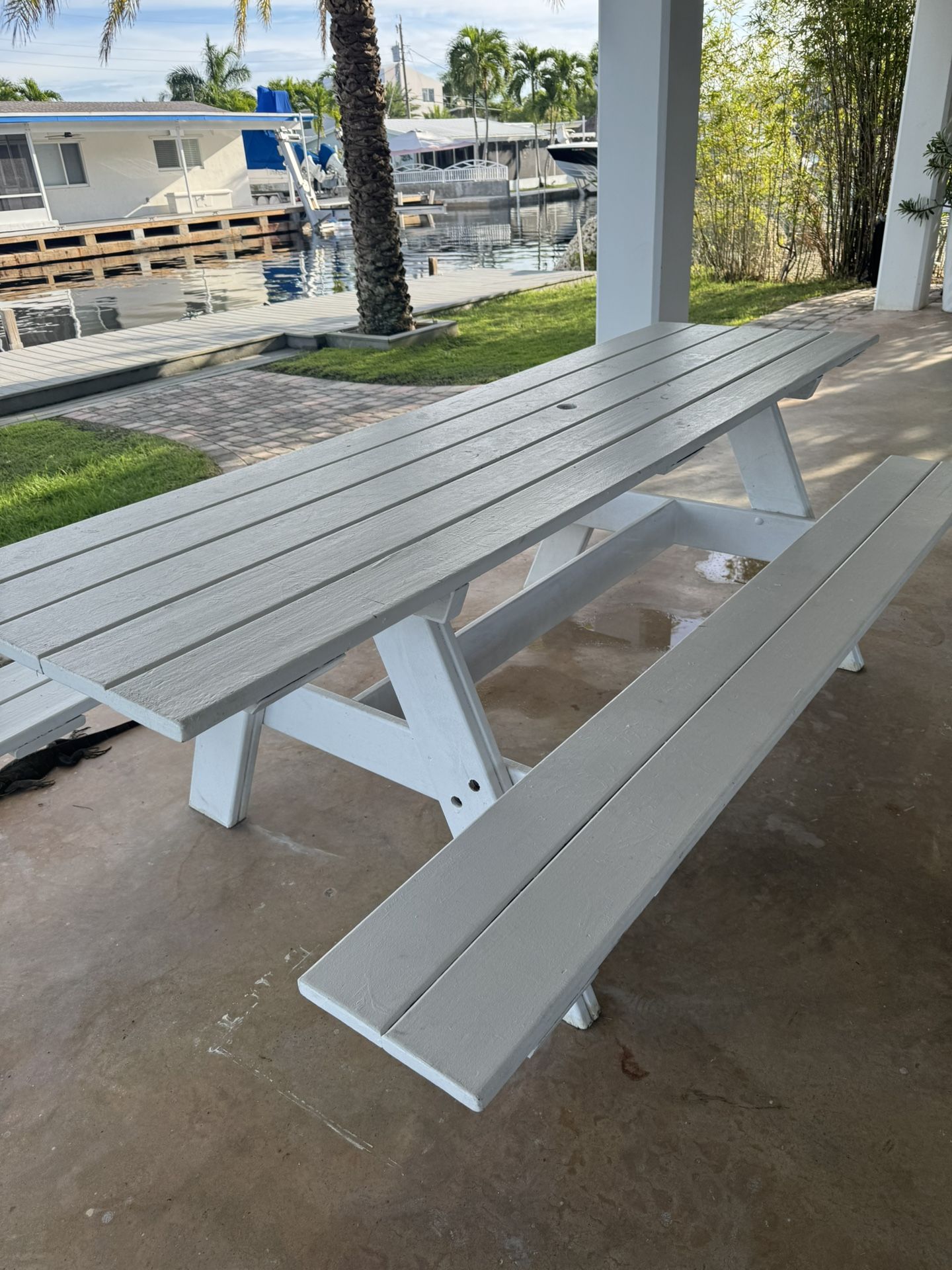 Picni Table