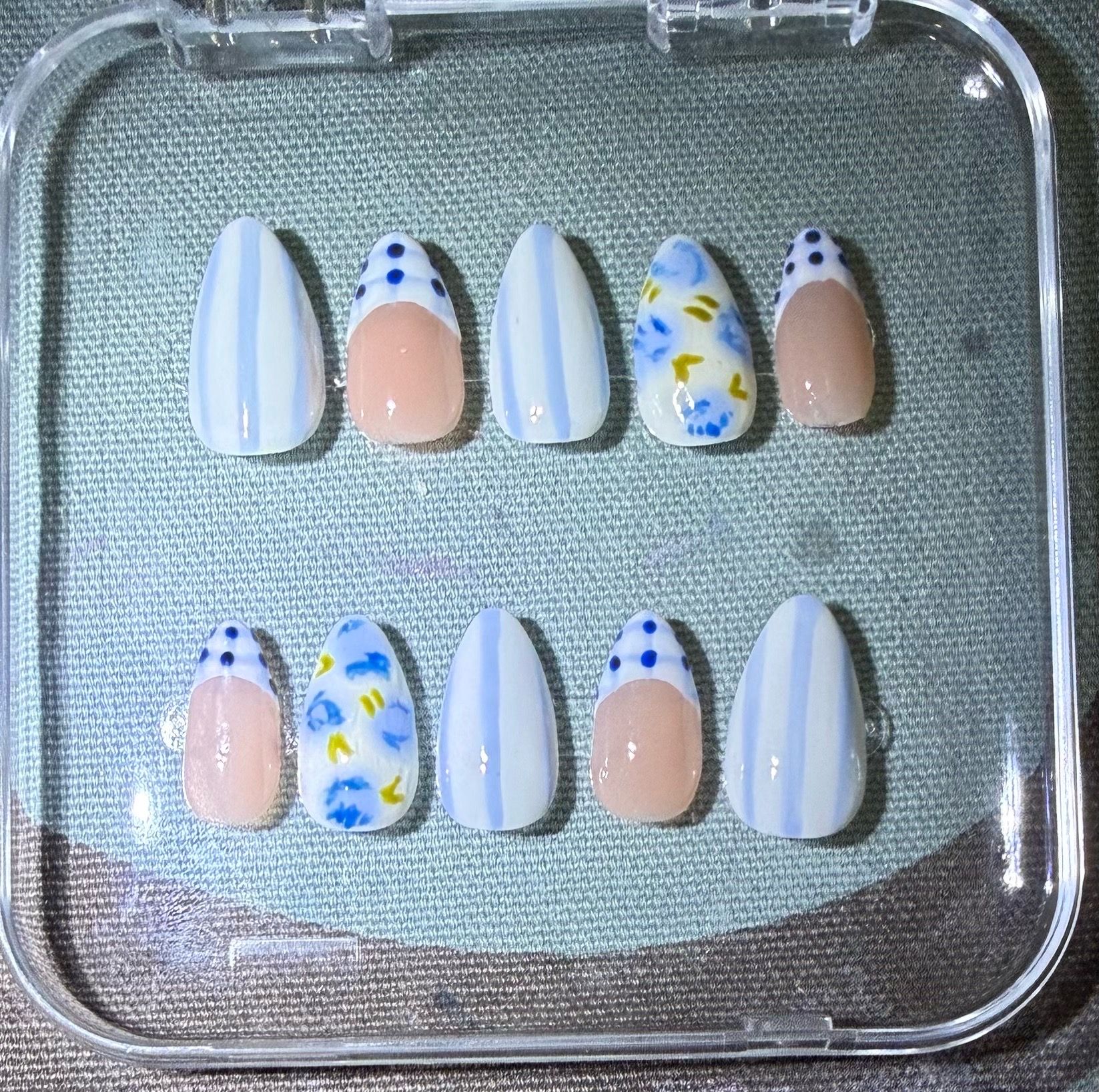 Press on nails