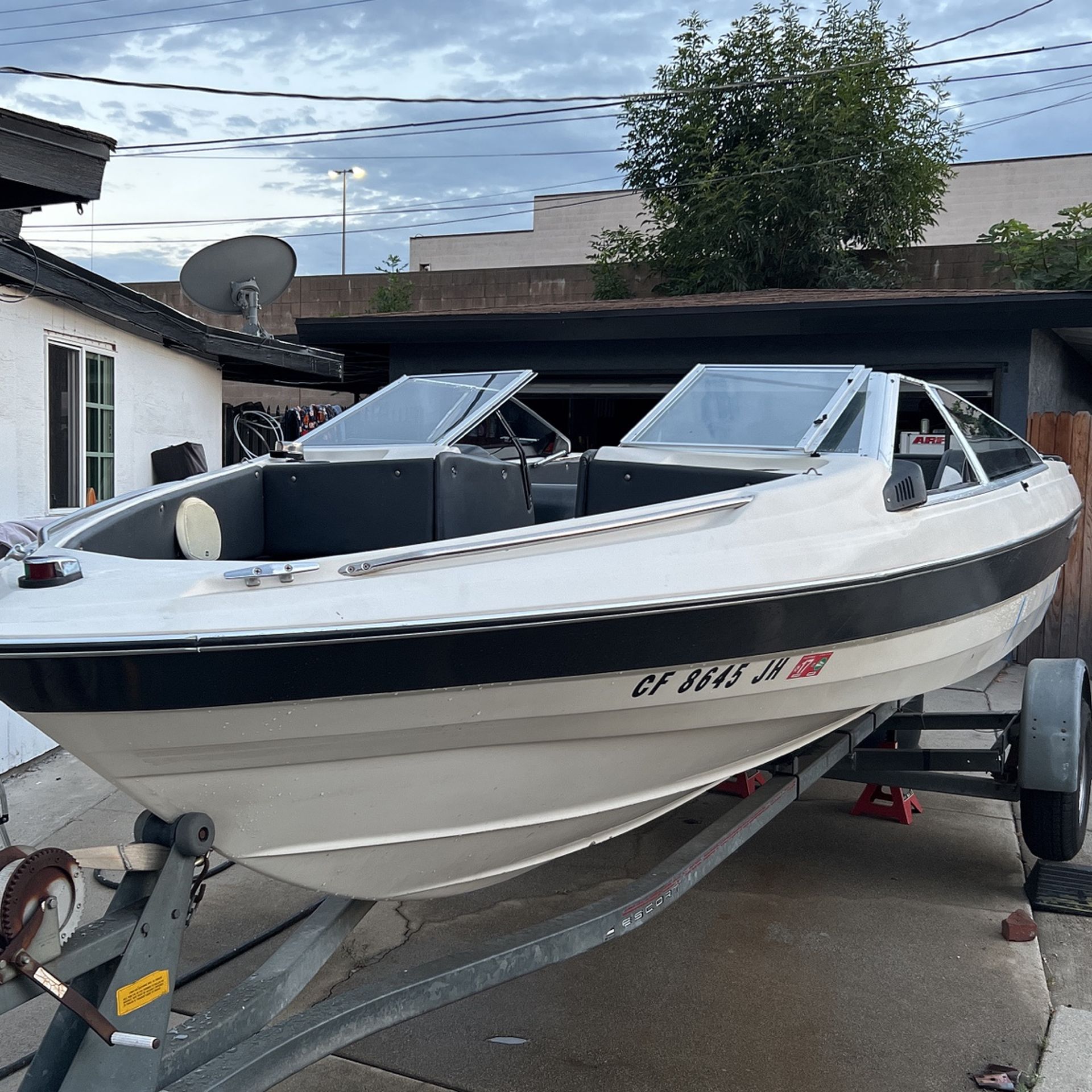 1986 Bayliner 19ft Bow-Rider