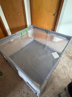 Baby play pen