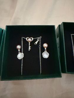Genuine freshwater Pearl set  over  s925 silver