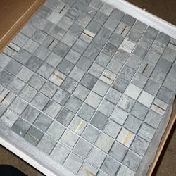 Bedrosians Ferrara 1" x 1" Marble Mosaic Tile w/ Brass in Argento
