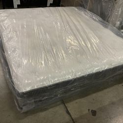 New California King Hotel Collection Aireloom Cushion Firm Mattress