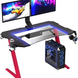 Computer desk