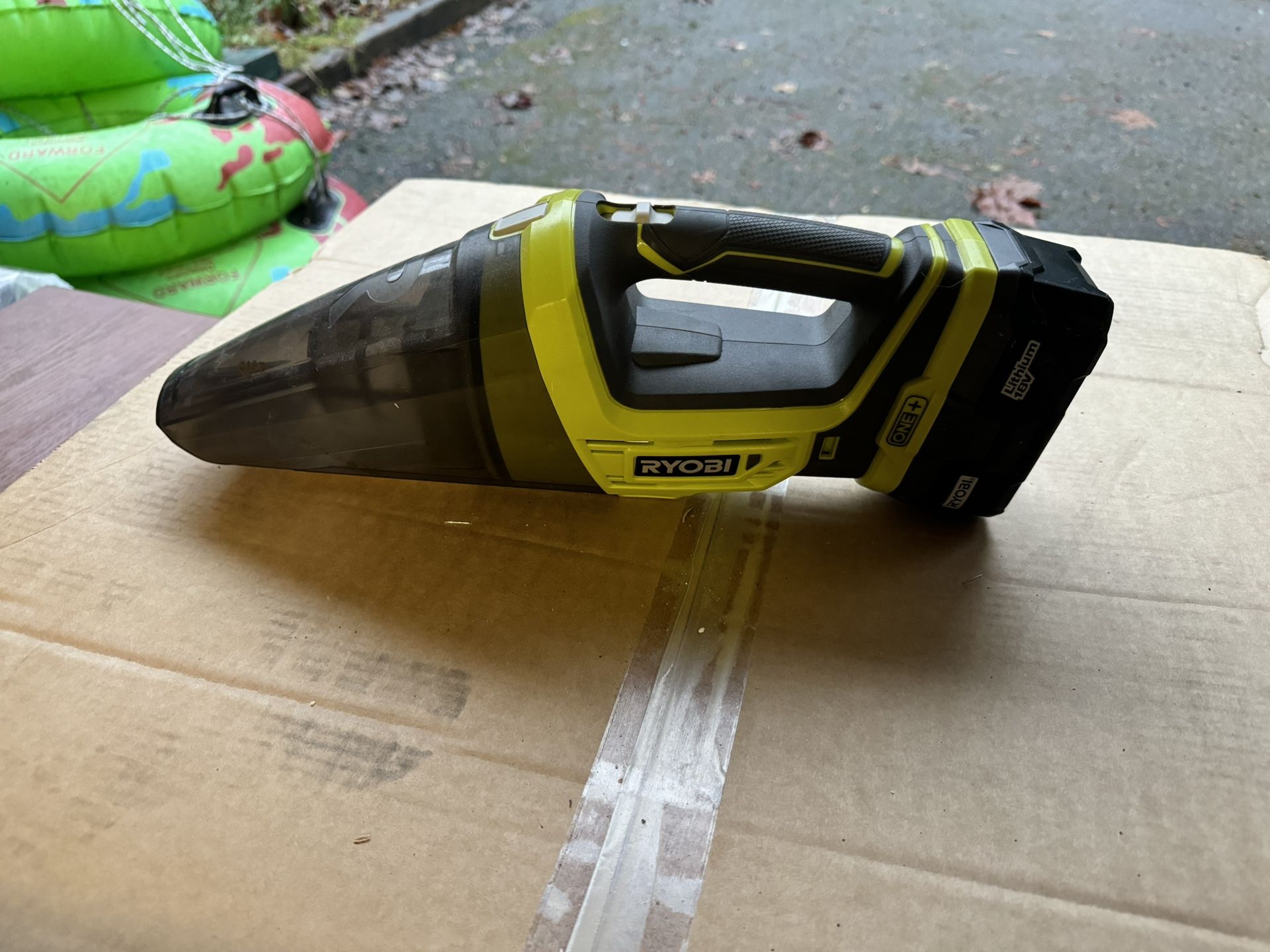 Ryobi Vacuum WITH battery