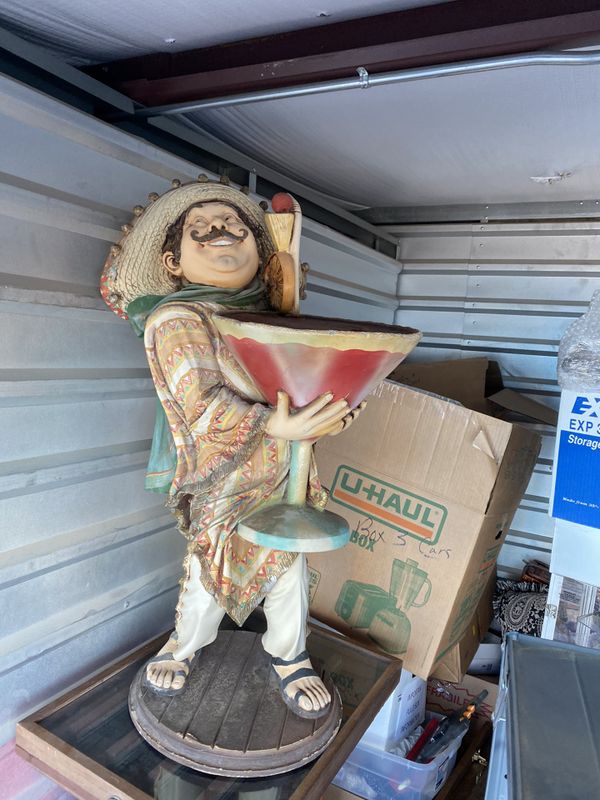 Butler Mexican Cocktail Prop Restaurant Decor Resin Statue for Sale in