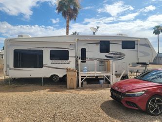 5th wheel trailer