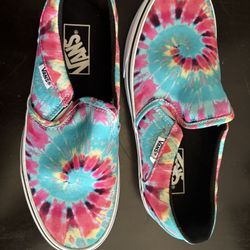 Women’s Vans Tie Dye 7.5 Never Worn 