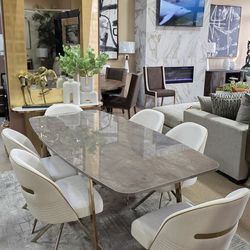 New Quality & Modern 7 pc Dining Collection!