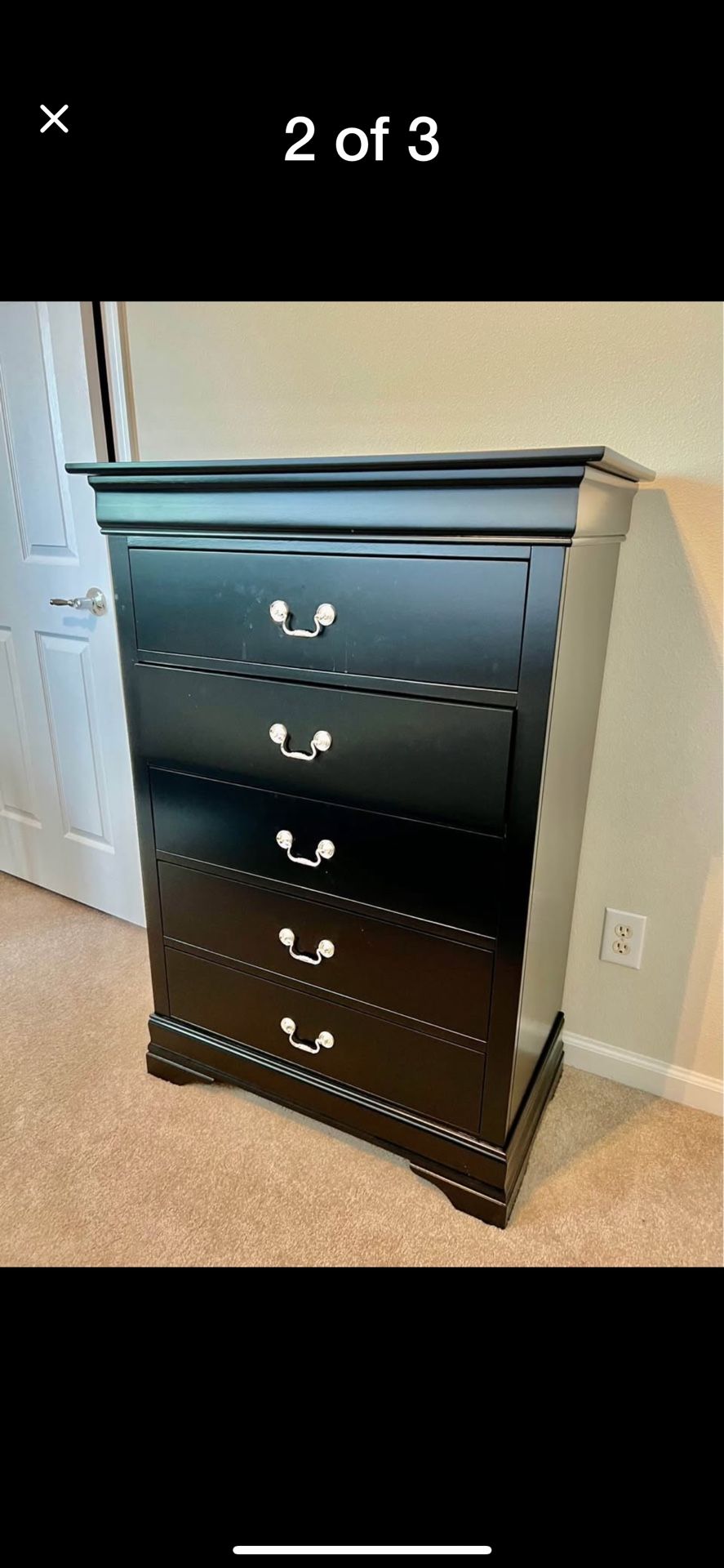 Queen Size Bedroom Set With Chest And Nightstand