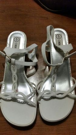 Sandals , Cherokee brand