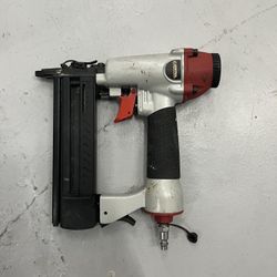 Central Pneumatic 18 Gauge 2-in-1 Air Nailer/Stapler