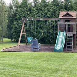 Creative Playthinngs Swing Set