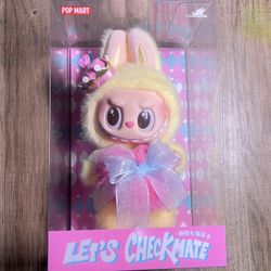 Labubu Checkmate queen