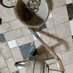 Vintage Starline Water Bowl & Well Pump