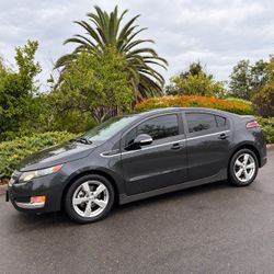 2015 Chevrolet Volt Plug-In Hybrid Hatchback