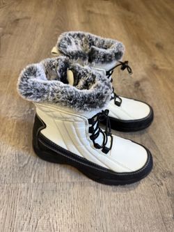 Women’s Totes Snow Boots - 6