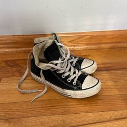 Black converse 