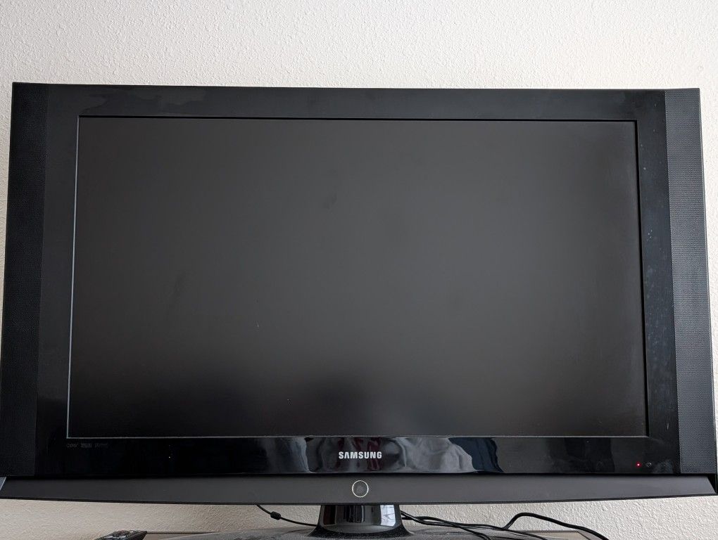 Samsung TV 40" LCD