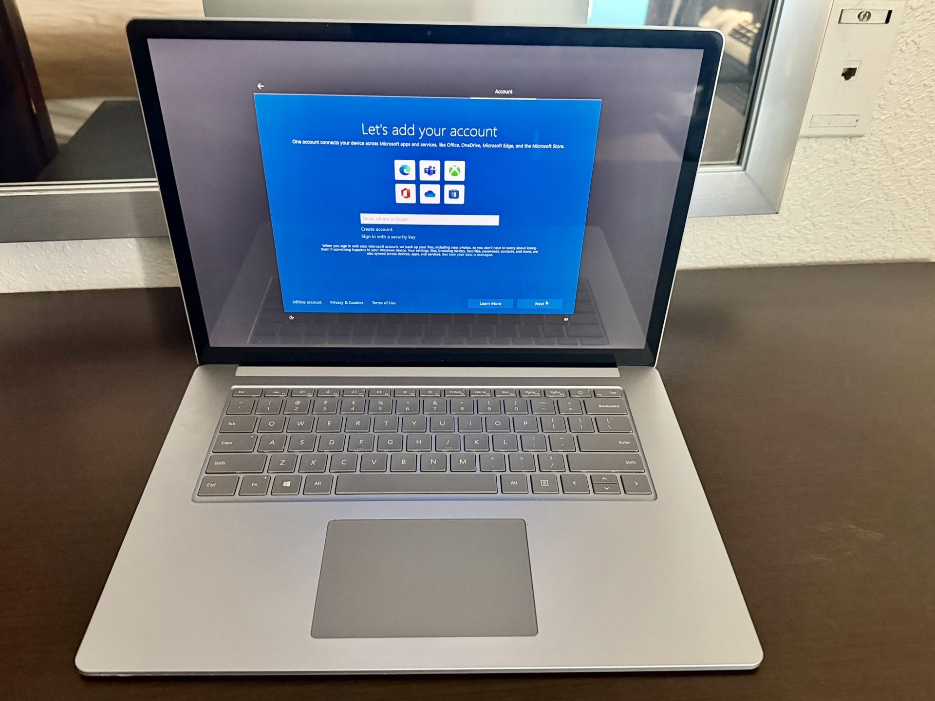 Microsoft Surface Laptop 4 - 15” Touchscreen // 8GB RAM // 256GB Storage // AMD Ryzen 7 Processor // AMD Radeon GPU