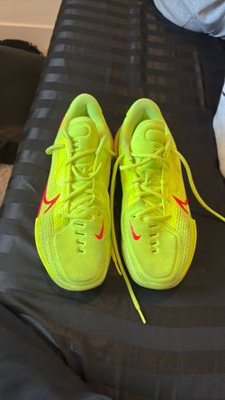 Nike GT Cut EYBL  Volt