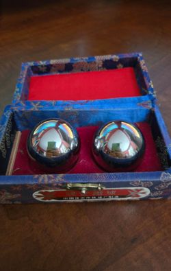 Vintage Chinese Baoding Balls with Box
