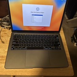 Apple Laptop Computer 