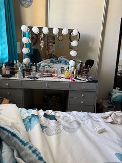 Glamour makeup desk