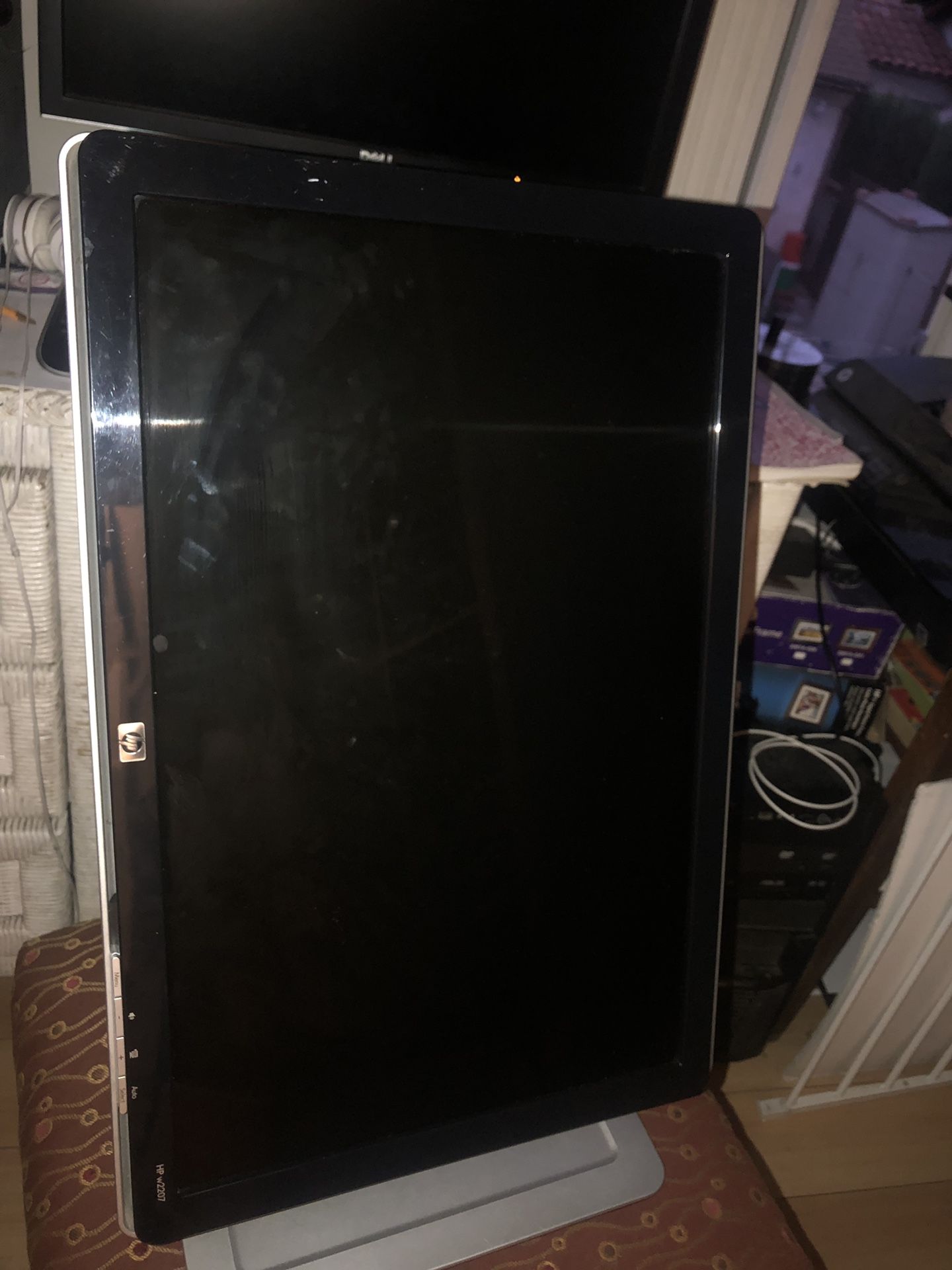 HP W2207 Monitor with HDMI