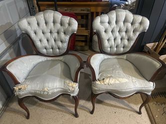 Set of blue vintage accent chairs.