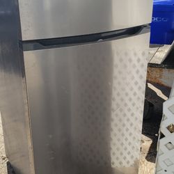 Frigidaire refrigerator stainless steel