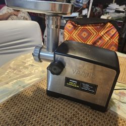 New  WARING MEAT GRINDER NEVER USED INBOX  VERY GOOD CONDITION  Stanles