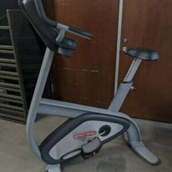 Star Trac Commercial Upright Excercise Bike