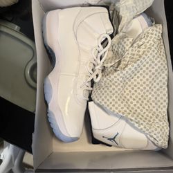 Jordan 11 Legend Blue